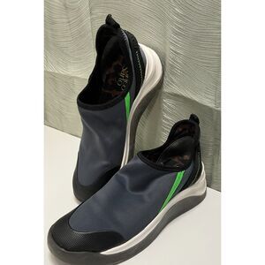 Franco Sarto Mendora slip-on sneakers. Size 7(W), 5(UK), 38 (EUR)